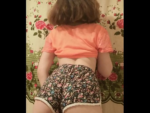 ❤️ Dhallaan yar oo sexy ah oo iska siibaysa surwaalka gaaban ee kamarada ❤️ Muqaal dabada %so.nastypornpics-com.ru ️❤
